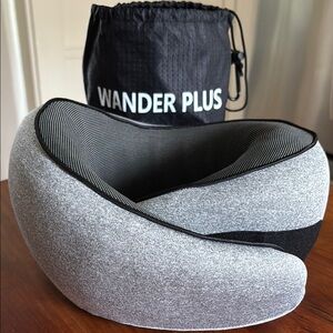 Gray wander plus travel pillow